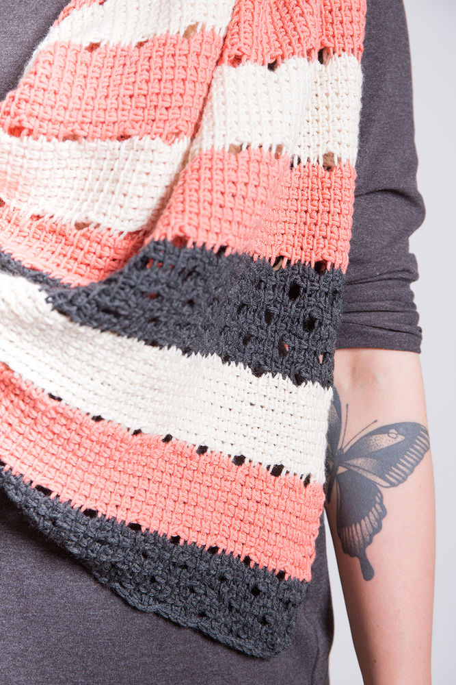 Triangle scarf - designed by Nicki Hirsch, S10276